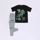 تيشرت نص كم وبنطلون اولادي محير ميلتون رسومات اسود في رصاصي صيفي من براند الغلابة - BRAND-6