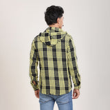 قميص كاروهات رجالي اصفر في اسود من ازياء