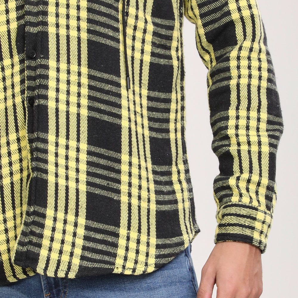 قميص كاروهات رجالي اصفر في اسود من ازياء