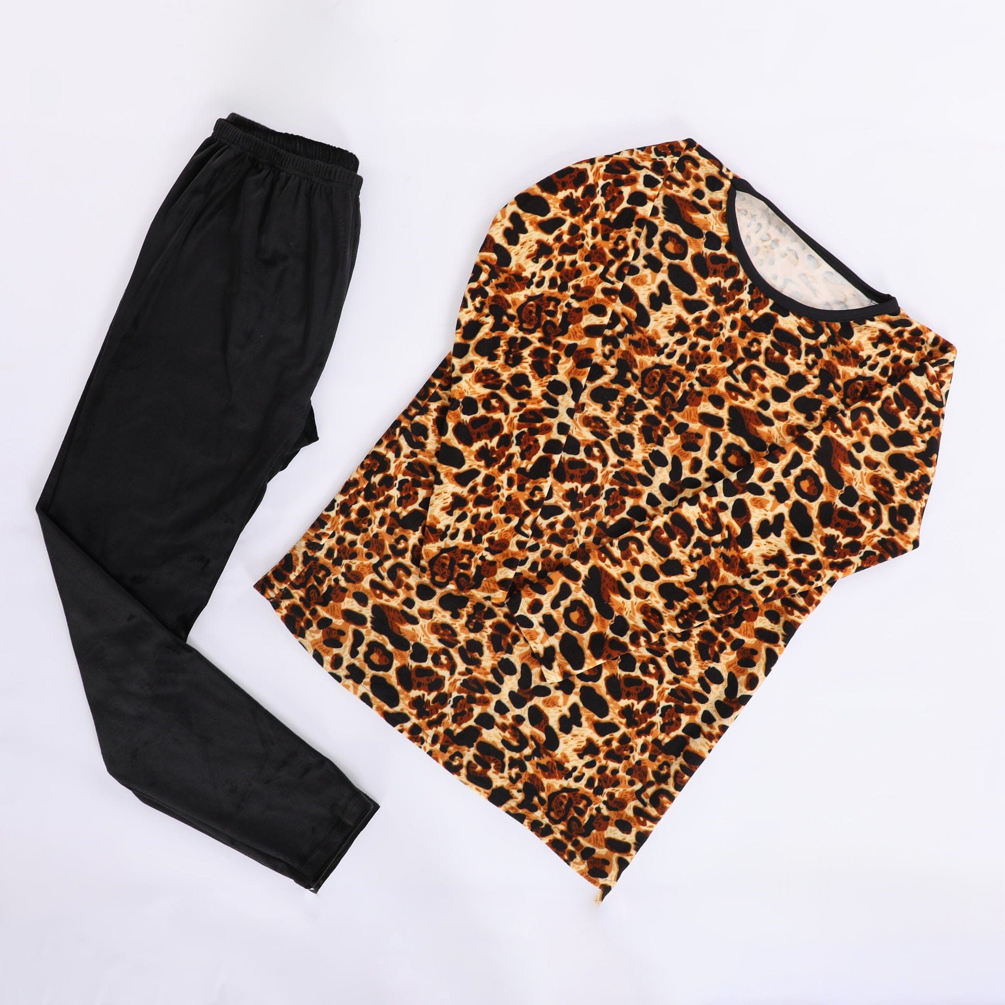 ترينج حريمي ألوان متعددة من ان جي