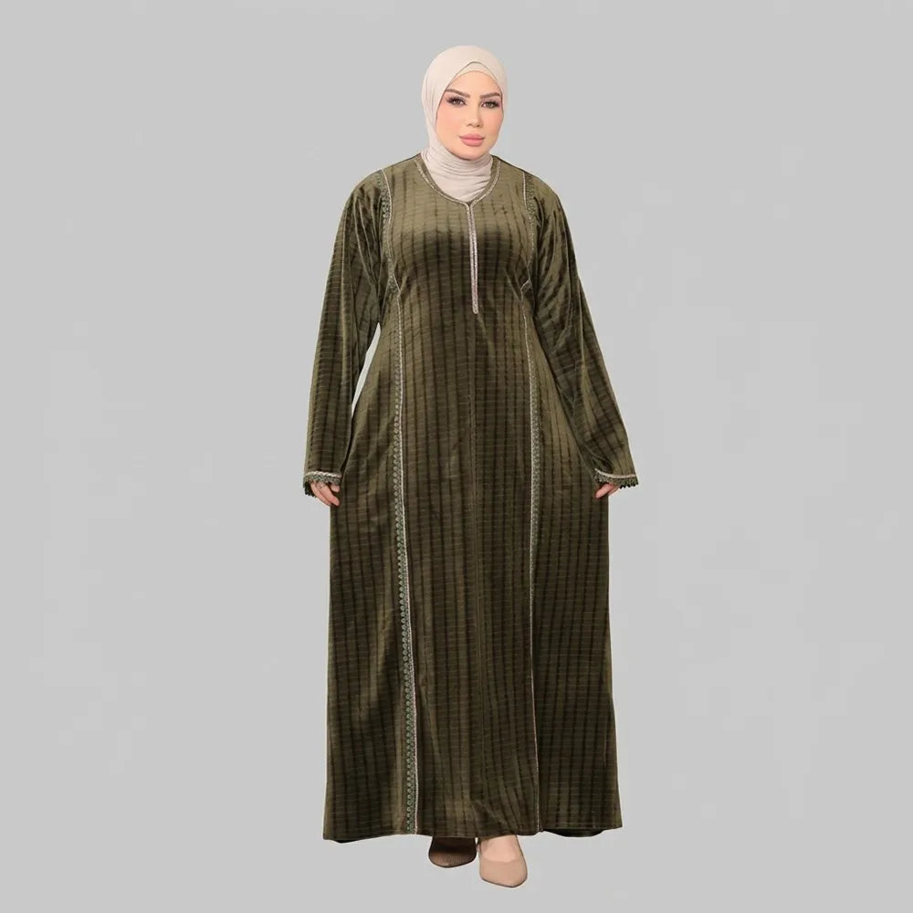 عباية استقبال حريمى قطيفة شانيه الوان متعددة شتوى من سوق العباية - 1097