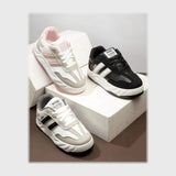 حذاء سنيكرز حريمي فوندي جلد إسكاي مستورد ونعل PVC حقن الوان متعددة جميع المواسم من كيو آر شوز - NB-211