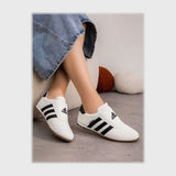 حذاء سنيكرز حريمى فوندي جلد إسكاي مستورد ونعل PVC حقن ابيض-اسود جميع المواسم من ساندي - A4904-WH-BK